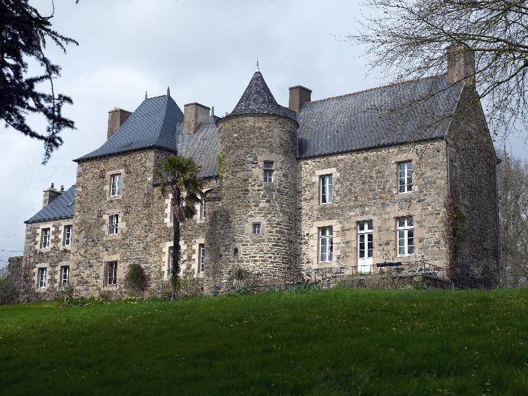 Château, Kermezen (Pommerit-Jaudy fusionnée en La Roche-Jaudy en 2019)