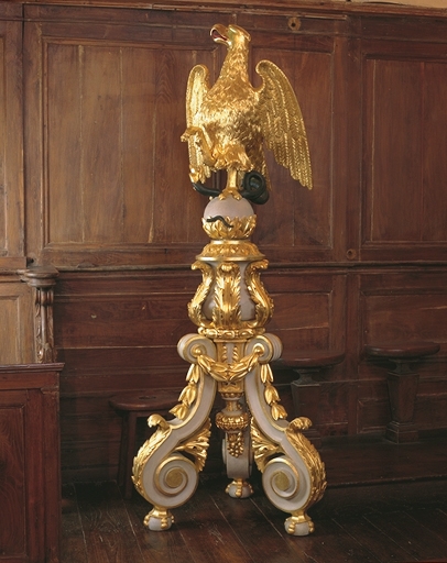 Lutrin (aigle lutrin)