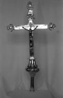 Croix de procession, prieuré Notre-Dame-de-l'Assomption (prieuré cure), église paroissiale de bénédictins (Bréal-sous-Vitré)