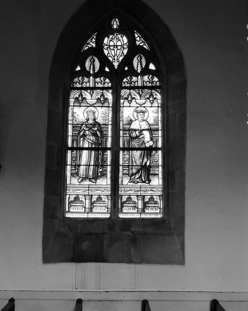 Verrière à personnages de la baie 4 : Saint Louis, Saint Yves, église Saint-Bertin (Guillac)