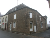 Immeuble à logements, 3 rue de Saint-Poix (Le Pertre)