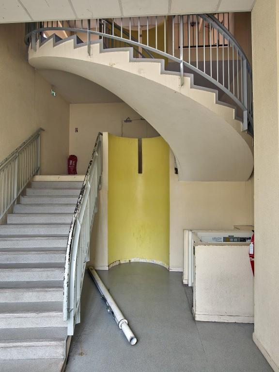 Les espaces restructurés en 1990 - 2005 du lycée et collège Emile Zola, 2, avenue Jean Janvier (Rennes)