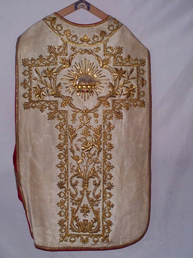 Ornement blanc : chasuble