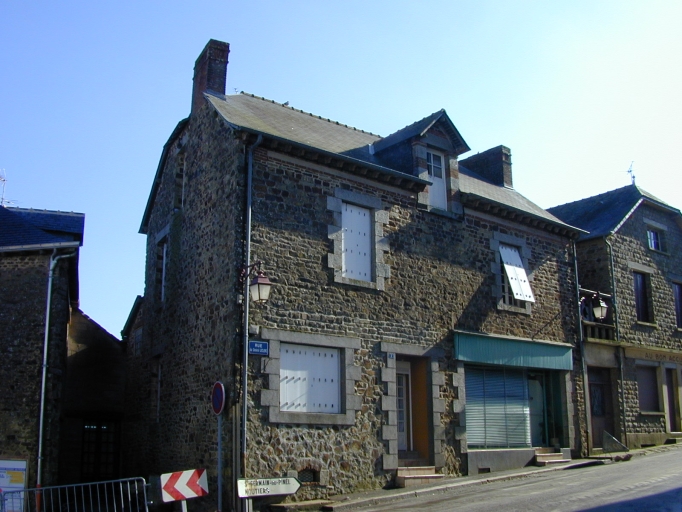 Magasin de commerce, 2 rue du Général Leclerc (Domalain)