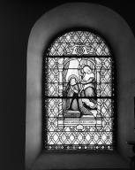 Verrière (6) : Annonciation, Visitation, Apparition de Notre-Dame de Lourdes, Apparition de Notre-Dame de la Salette, Vierge, dite Notre-dame de Pontmain, prêtre agenouillé devant l'Immaculée Conception, verrière figurée, chapelle Notre-Dame (Plougoulm)